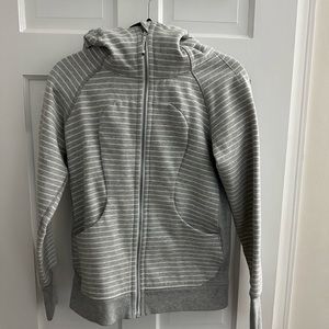 Lululemon scuba sweatshirt size 6